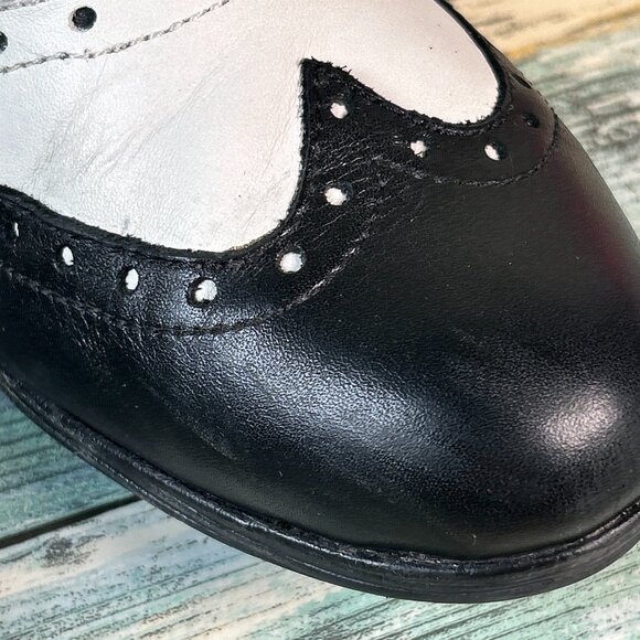 Born Oxford Shoe Womens 9.5M Black/White Leather Saddle Shoe Menswear Tuxedo - Picture 8 of 13
